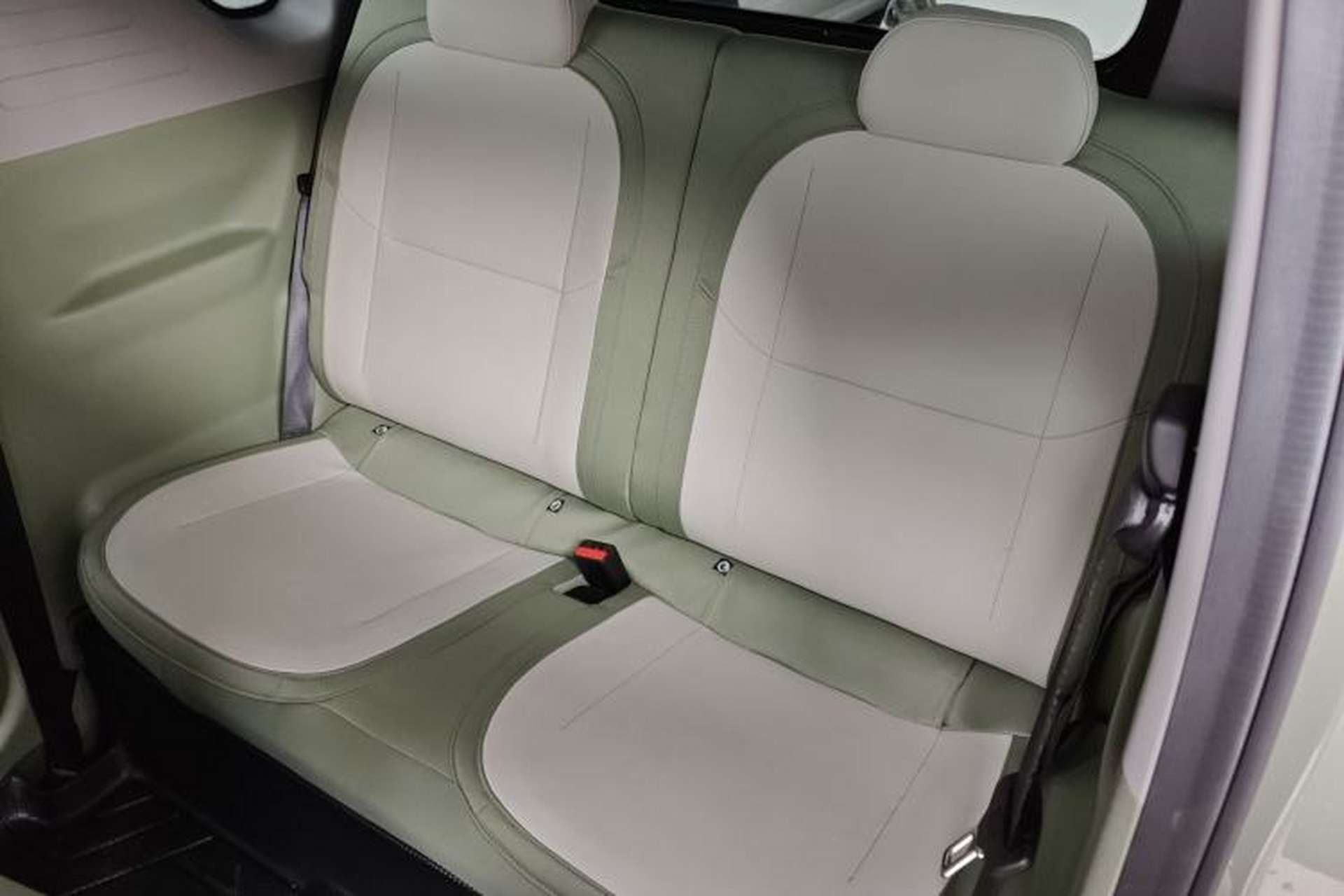 Used Geely Galaxy Panda 2025 210km Panda Rider Left Rear Seat