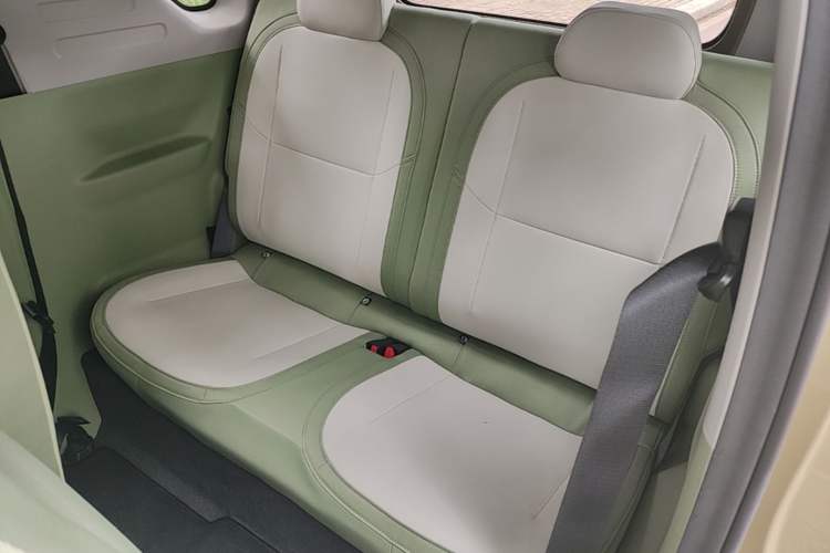 Used Geely Galaxy Panda 2025 210km Panda Rider Left Rear Seat