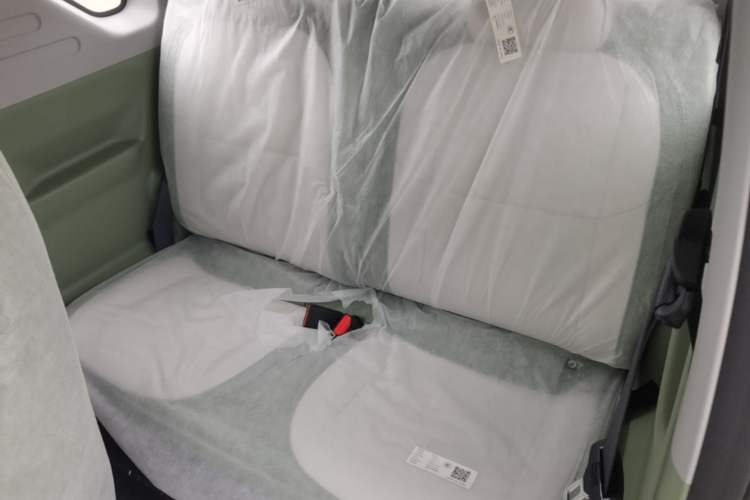 Used Geely Galaxy Panda 2025 210km Panda Rider Left Rear Seat