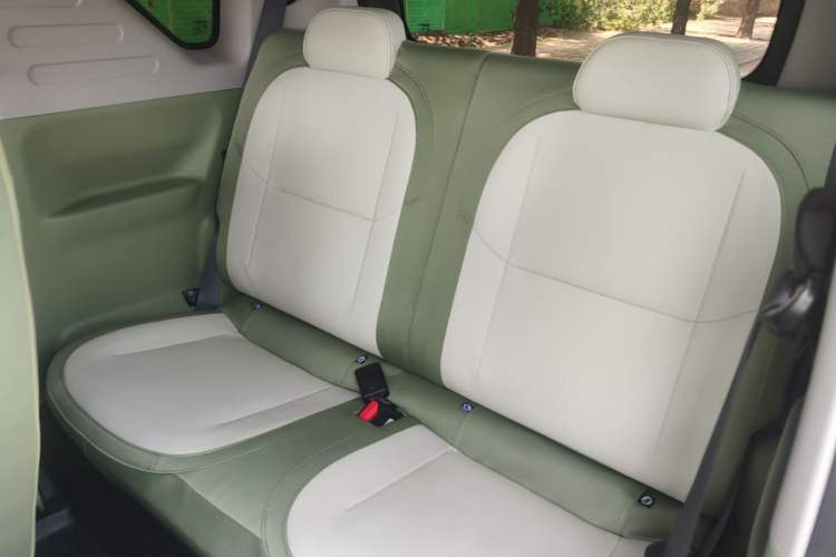 Used Geely Galaxy Panda 2025 210km Panda Rider Left Rear Seat