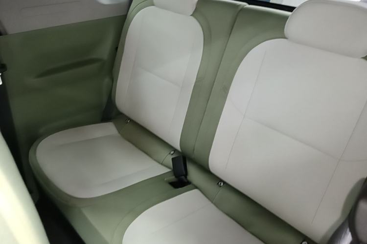 Used Geely Galaxy Panda 2025 210km Panda Rider Left Rear Seat