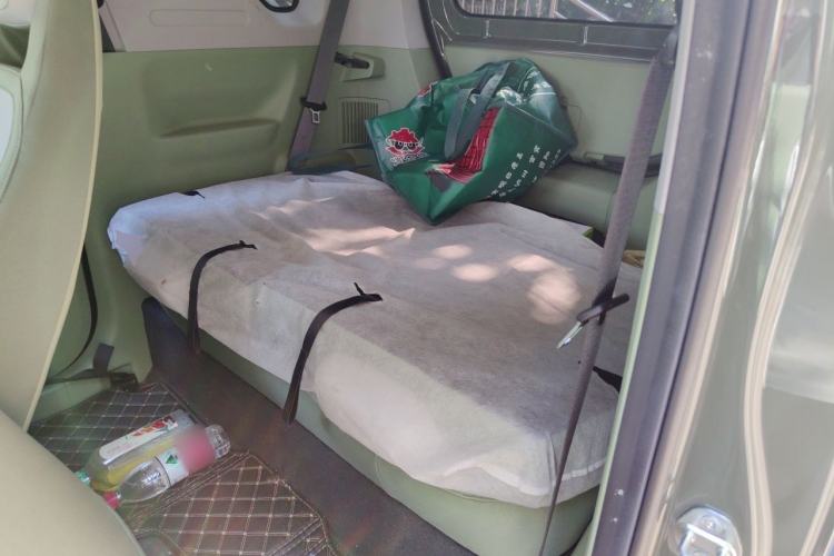 Used Geely Galaxy Panda 2025 210km Panda Rider Left Rear Seat