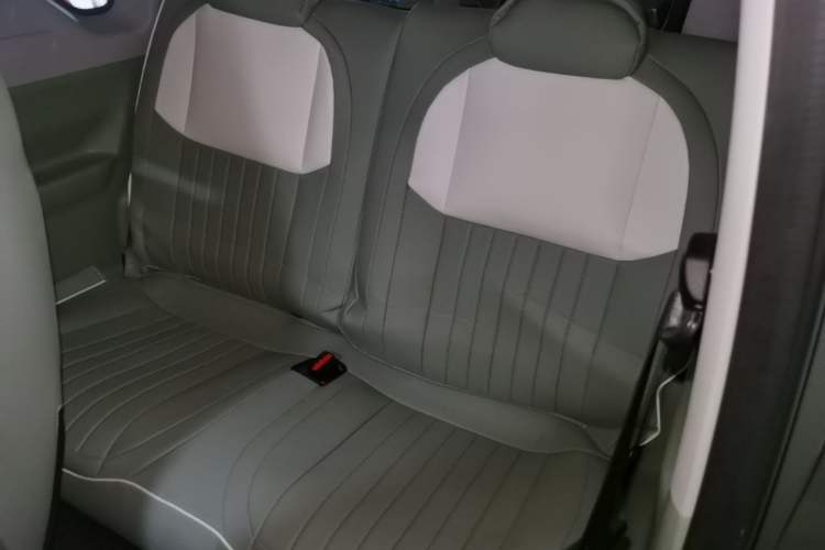Used Geely Galaxy Panda 2025 210km Panda Rider Left Rear Seat