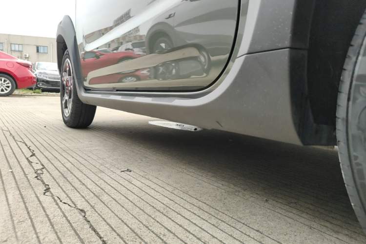 Used Geely Galaxy Panda 2025 210km Panda Rider Left Side Sill