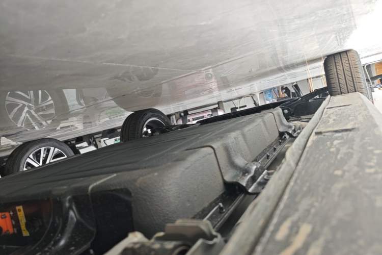 Used Geely Galaxy Panda 2025 210km Panda Rider Left Side Sill