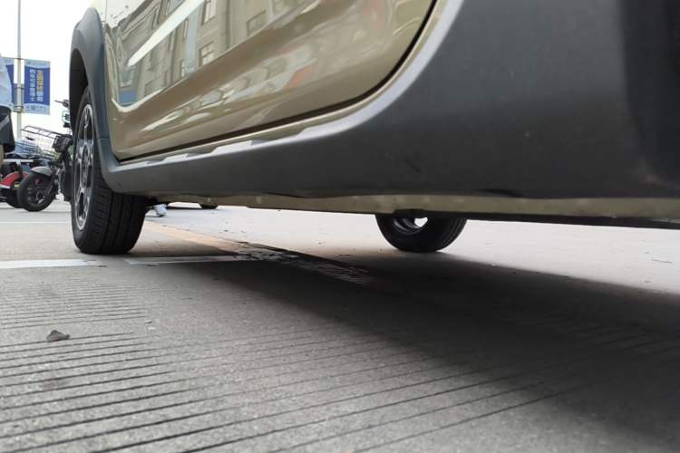 Used Geely Galaxy Panda 2025 210km Panda Rider Left Side Sill