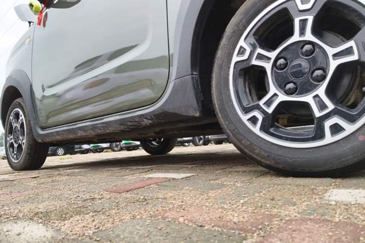 Used Geely Galaxy Panda 2025 210km Panda Rider Left Side Sill