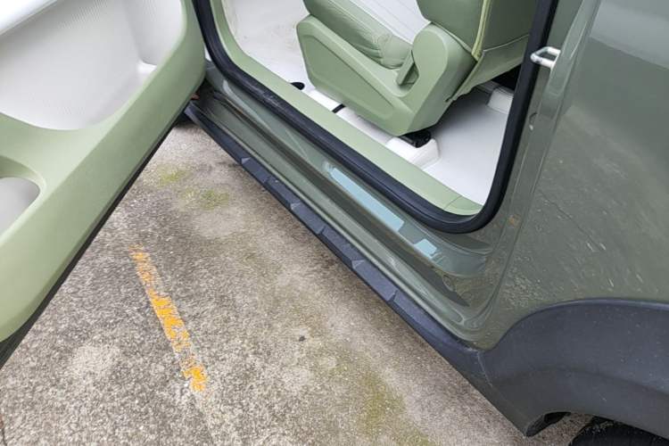 Used Geely Galaxy Panda 2025 210km Panda Rider Left Side Sill