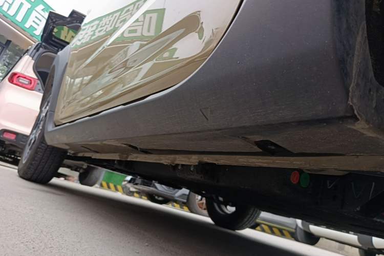 Used Geely Galaxy Panda 2025 210km Panda Rider Left Side Sill