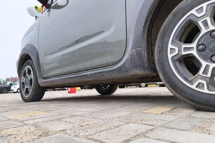 Used Geely Galaxy Panda 2025 210km Panda Rider Left Side Sill