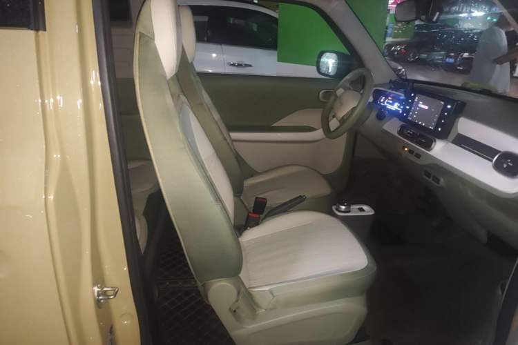 Used Geely Galaxy Panda 2025 210km Panda Rider Right Front Seat