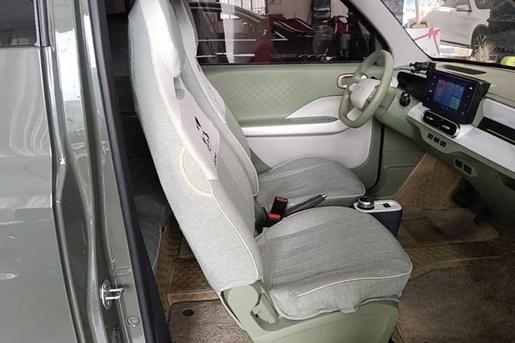 Used Geely Galaxy Panda 2025 210km Panda Rider Right Front Seat