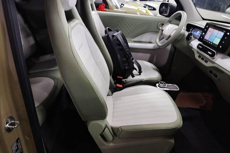 Used Geely Galaxy Panda 2025 210km Panda Rider Right Front Seat