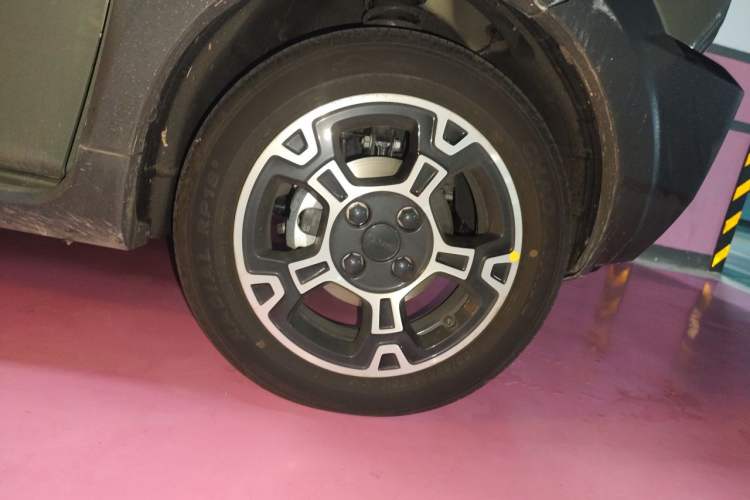 Used Geely Galaxy Panda 2025 210km Panda Rider Right Front Wheel Hub
