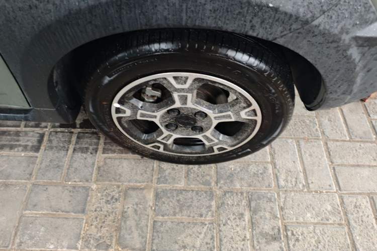 Used Geely Galaxy Panda 2025 210km Panda Rider Right Front Wheel Hub