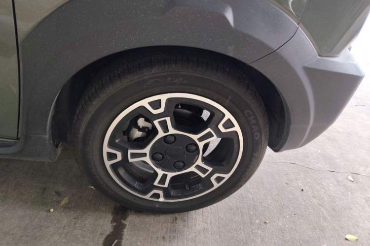 Used Geely Galaxy Panda 2025 210km Panda Rider Right Front Wheel Hub