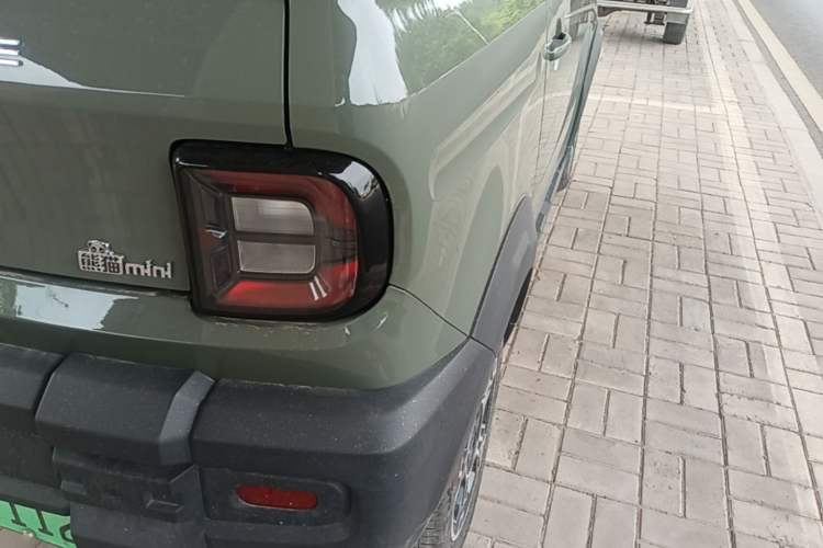 Used Geely Galaxy Panda 2025 210km Panda Rider Right Rear Taillight