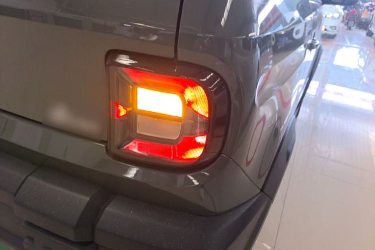 Used Geely Galaxy Panda 2025 210km Panda Rider Right Rear Taillight