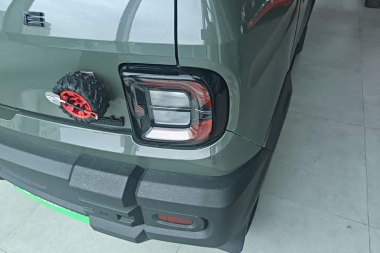 Used Geely Galaxy Panda 2025 210km Panda Rider Right Rear Taillight