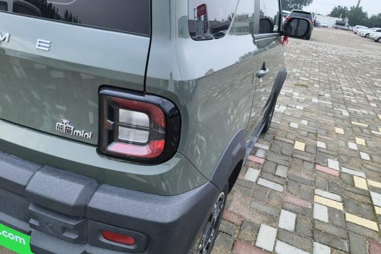Used Geely Galaxy Panda 2025 210km Panda Rider Right Rear Taillight
