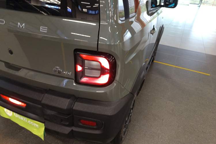 Used Geely Galaxy Panda 2025 210km Panda Rider Right Rear Taillight