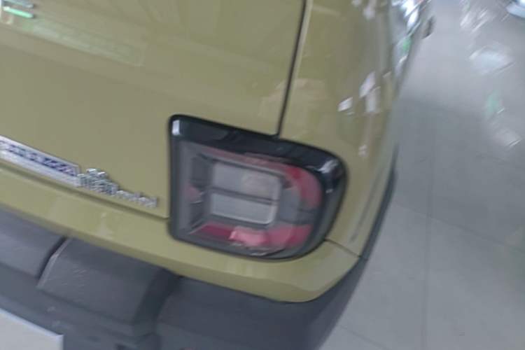 Used Geely Galaxy Panda 2025 210km Panda Rider Right Rear Taillight