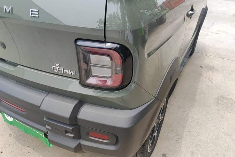 Used Geely Galaxy Panda 2025 210km Panda Rider Right Rear Taillight