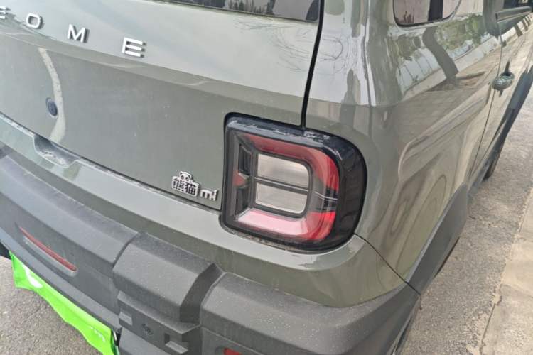 Used Geely Galaxy Panda 2025 210km Panda Rider Right Rear Taillight