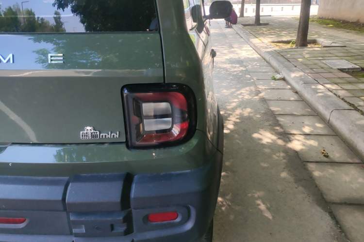 Used Geely Galaxy Panda 2025 210km Panda Rider Right Rear Taillight