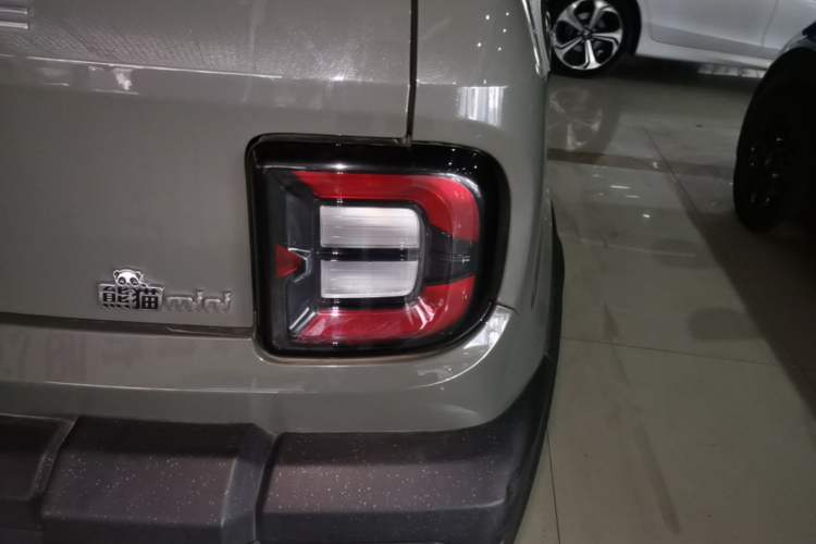 Used Geely Galaxy Panda 2025 210km Panda Rider Right Rear Taillight