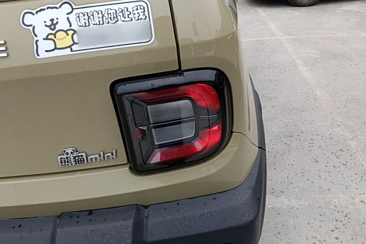 Used Geely Galaxy Panda 2025 210km Panda Rider Right Rear Taillight