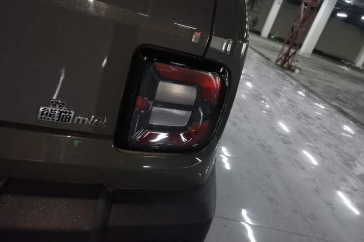 Used Geely Galaxy Panda 2025 210km Panda Rider Right Rear Taillight