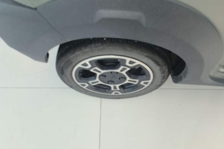Used Geely Galaxy Panda 2025 210km Panda Rider Right Rear Wheel Hub
