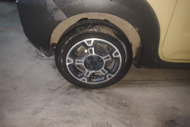 Used Geely Galaxy Panda 2025 210km Panda Rider Right Rear Wheel Hub
