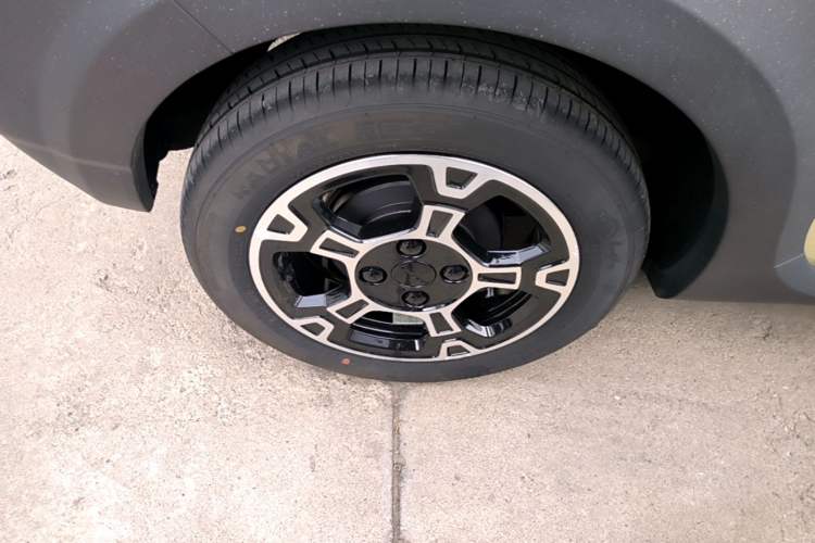 Used Geely Galaxy Panda 2025 210km Panda Rider Right Rear Wheel Hub