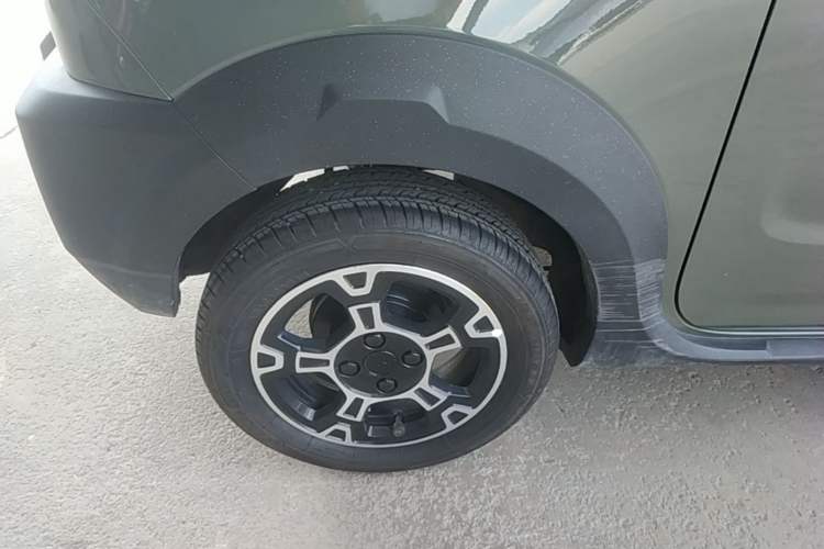 Used Geely Galaxy Panda 2025 210km Panda Rider Right Rear Wheel Hub
