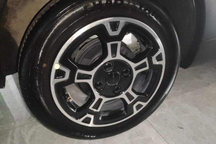 Used Geely Galaxy Panda 2025 210km Panda Rider Right Rear Wheel Hub