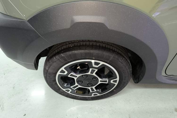 Used Geely Galaxy Panda 2025 210km Panda Rider Right Rear Wheel Hub