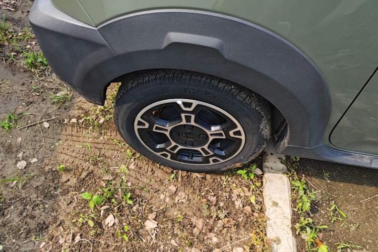 Used Geely Galaxy Panda 2025 210km Panda Rider Right Rear Wheel Hub