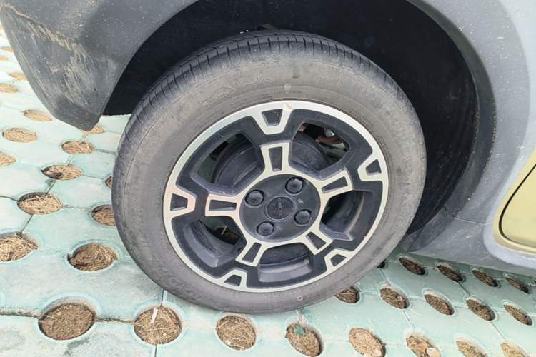 Used Geely Galaxy Panda 2025 210km Panda Rider Right Rear Wheel Hub