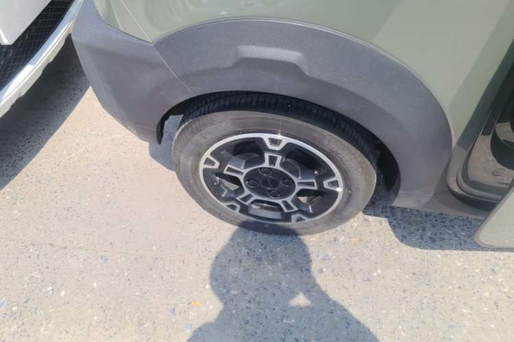 Used Geely Galaxy Panda 2025 210km Panda Rider Right Rear Wheel Hub