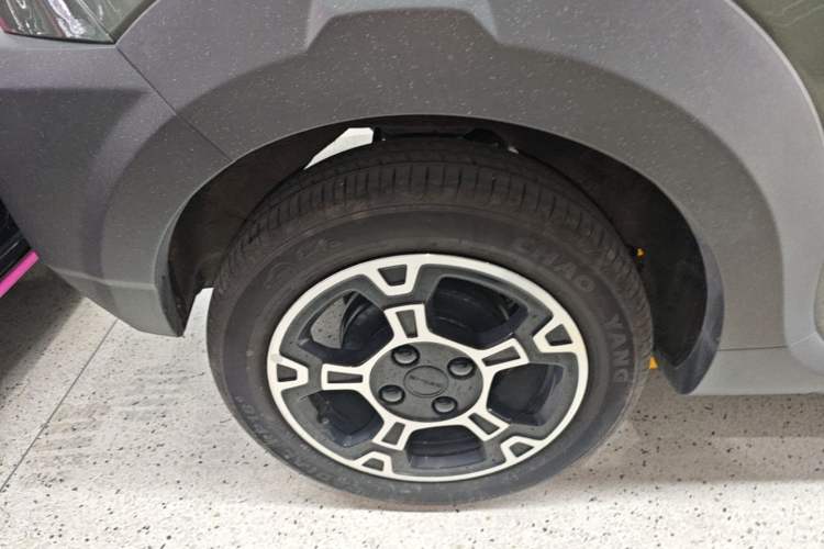 Used Geely Galaxy Panda 2025 210km Panda Rider Right Rear Wheel Hub