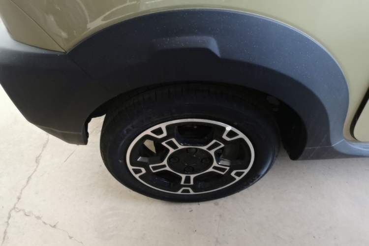 Used Geely Galaxy Panda 2025 210km Panda Rider Right Rear Wheel Hub