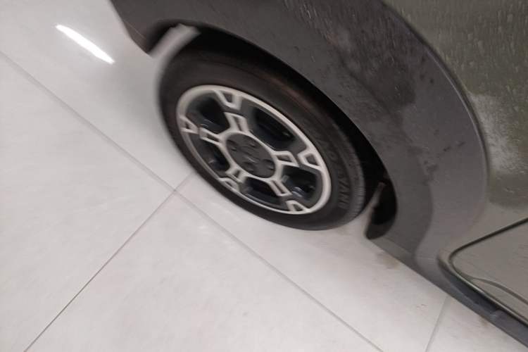 Used Geely Galaxy Panda 2025 210km Panda Rider Right Rear Wheel Hub