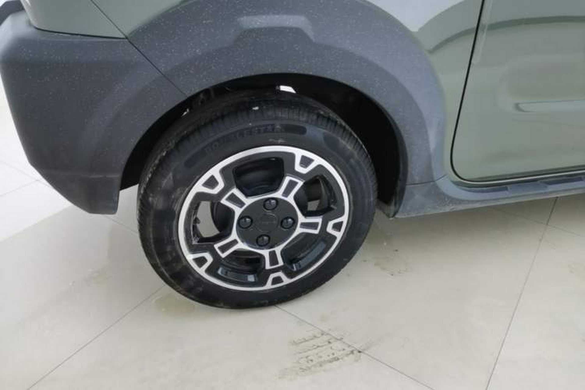Used Geely Galaxy Panda 2025 210km Panda Rider Right Rear Wheel Hub