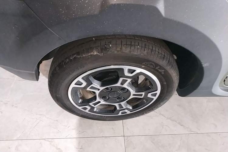 Used Geely Galaxy Panda 2025 210km Panda Rider Right Rear Wheel Hub