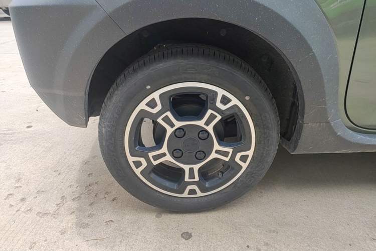 Used Geely Galaxy Panda 2025 210km Panda Rider Right Rear Wheel Hub