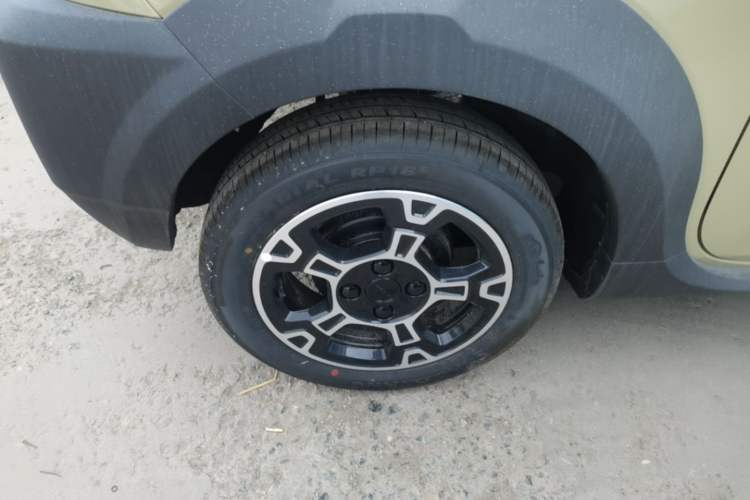 Used Geely Galaxy Panda 2025 210km Panda Rider Right Rear Wheel Hub