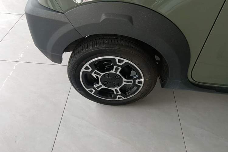 Used Geely Galaxy Panda 2025 210km Panda Rider Right Rear Wheel Hub
