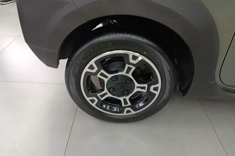 Used Geely Galaxy Panda 2025 210km Panda Rider Right Rear Wheel Hub